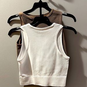 M/L crop tops
